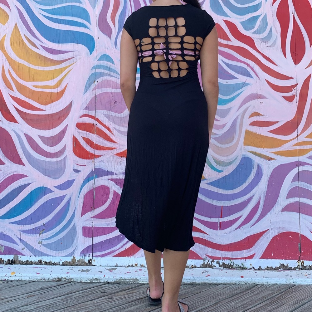 BLACK DRESS